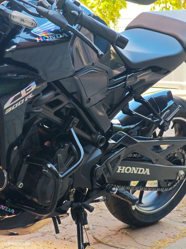 Honda CB CB300R Neo Sport Café - 2