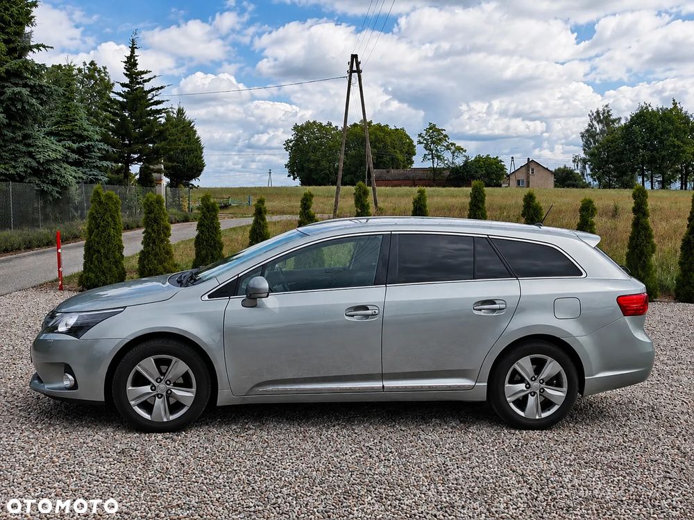 Toyota Avensis 2.0 Premium EU5 - 5