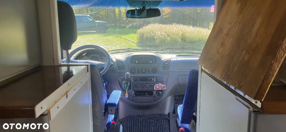 Mercedes-Benz SPRINTER - 14