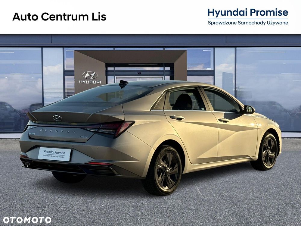 Hyundai Elantra 1.6 Smart - 5