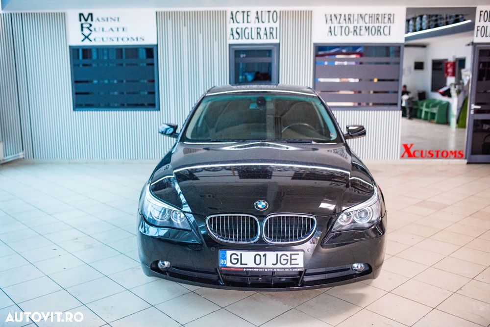 BMW Seria 5 520iA - 1