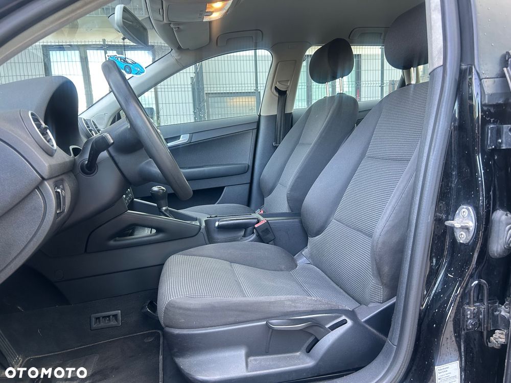 Audi A3 Sportback 1.6 Ambition - 17