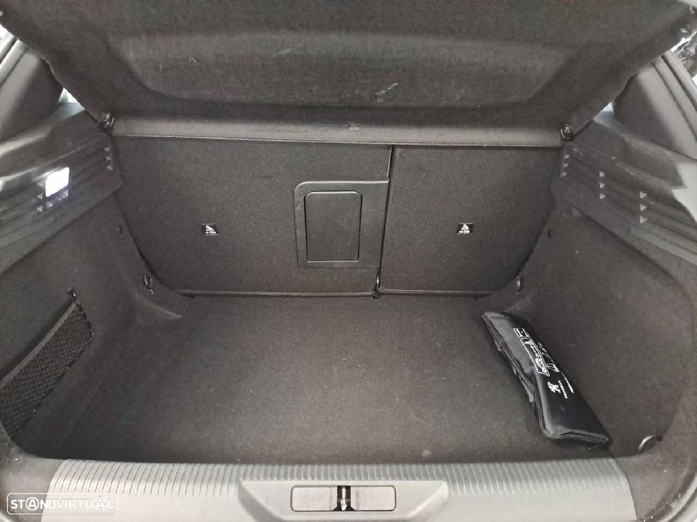 Peugeot 308 1.5 BlueHDi GT EAT8 - 5