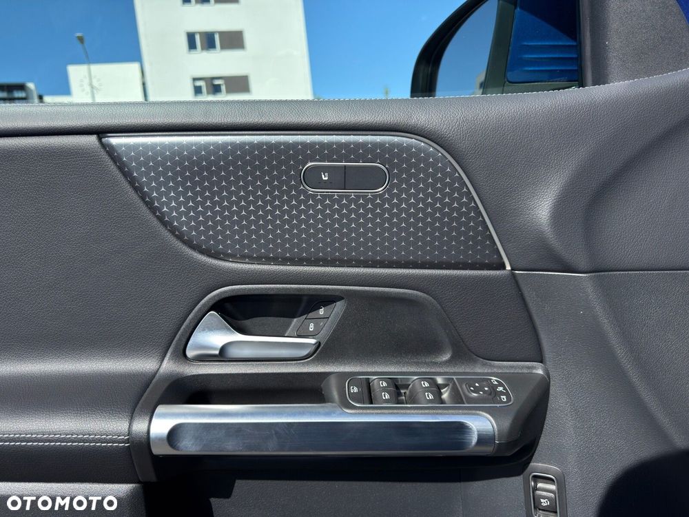 Mercedes-Benz GLB 200 Progressive 7G-DCT - 13