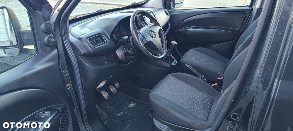 Opel combo d - 27