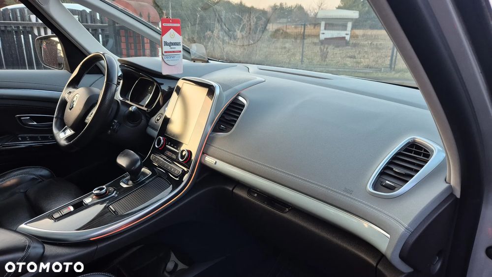 Renault Espace 1.6 dCi Energy Initiale Paris EDC 7os - 14