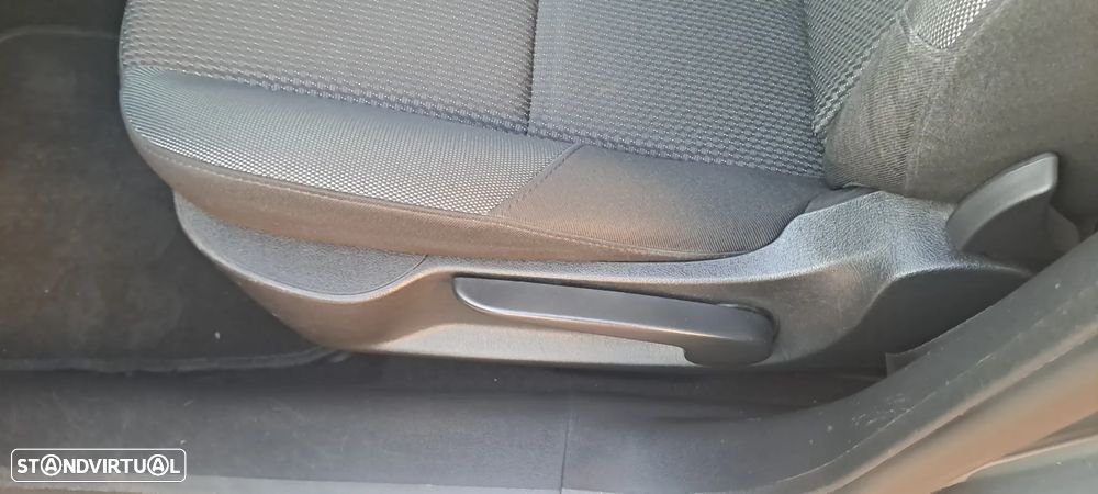 Peugeot 207 1.4 16V Active - 34
