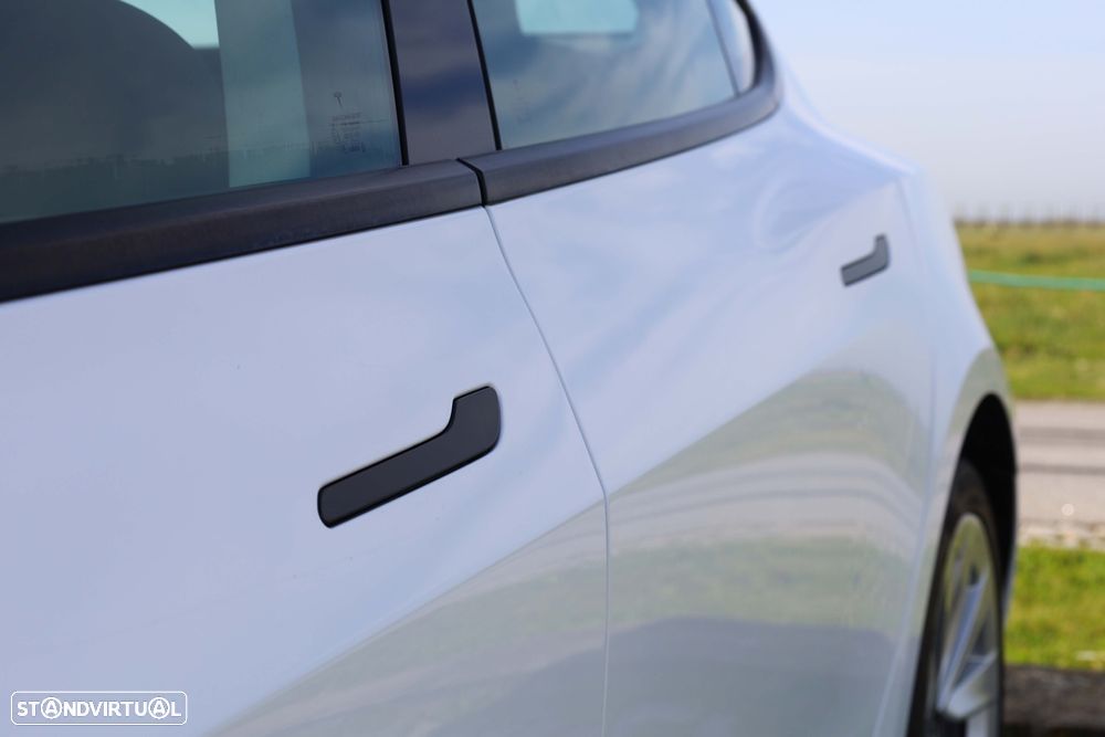 Tesla Model 3 Tração Traseira Standard - 11