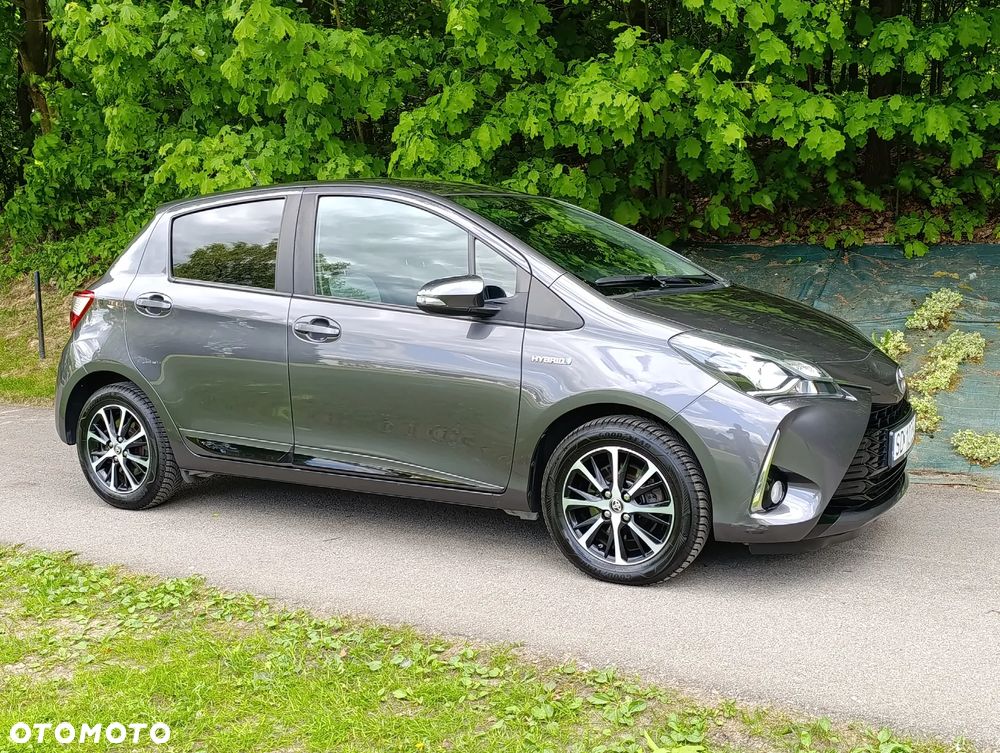 Toyota Yaris Hybrid 100 Premium - 12