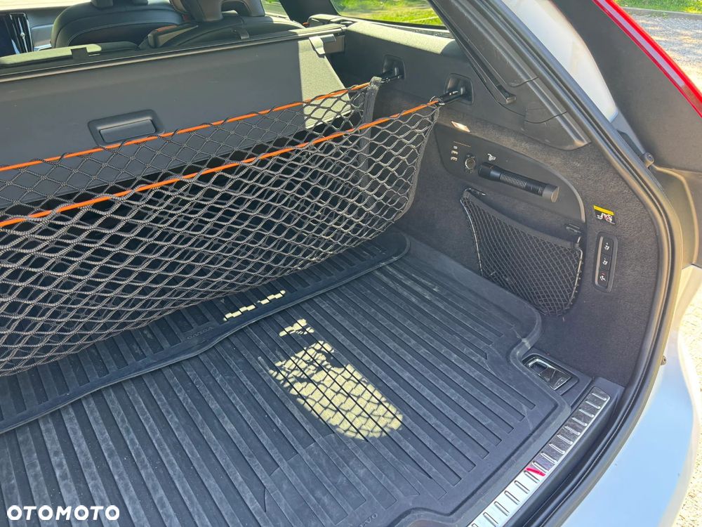 Volvo V90 Cross Country - 3