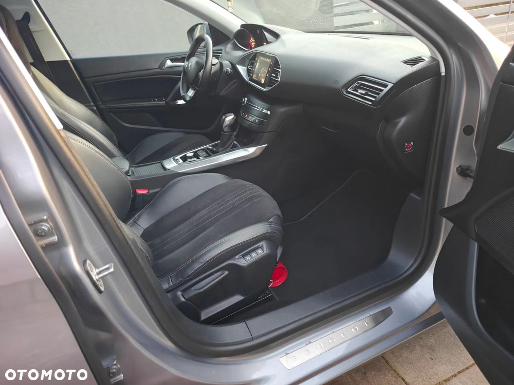 Peugeot 308 e-HDi FAP 115 Stop&Start EGS6 Business Line Niveau 1 - 9