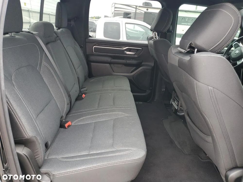 RAM 1500 5.7 Crew Cab Bighorn - 11