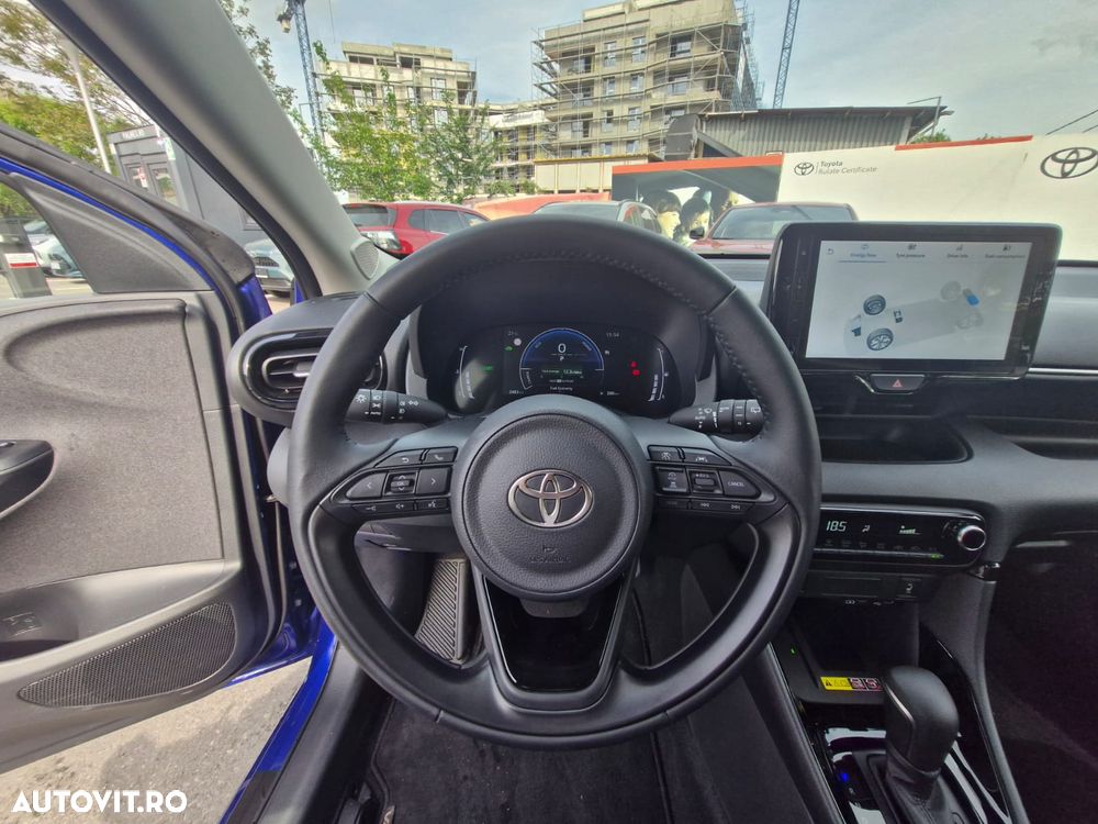Toyota Yaris - 16