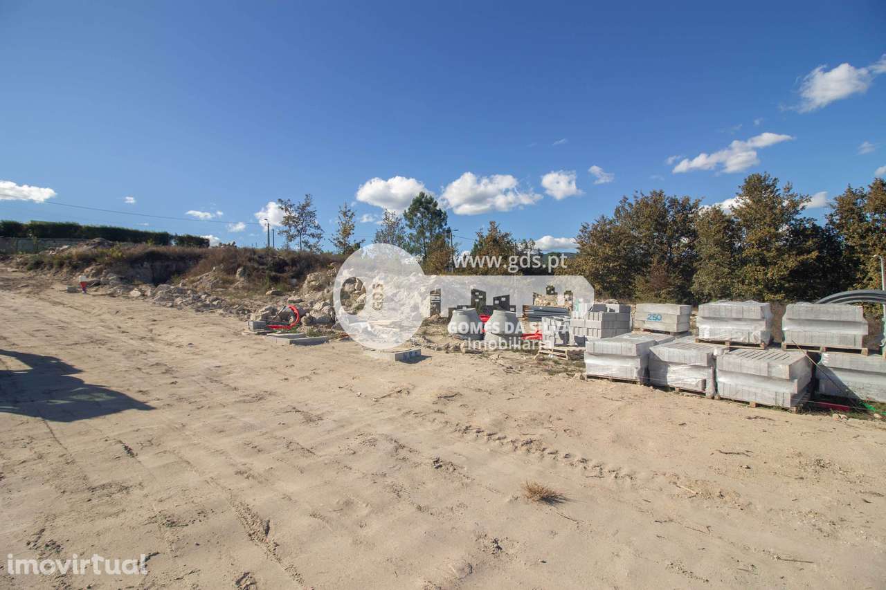 Lote para Moradia Individual com 447,30 m² –Loteamento em Águas Santas - Grande imagem: 5/13