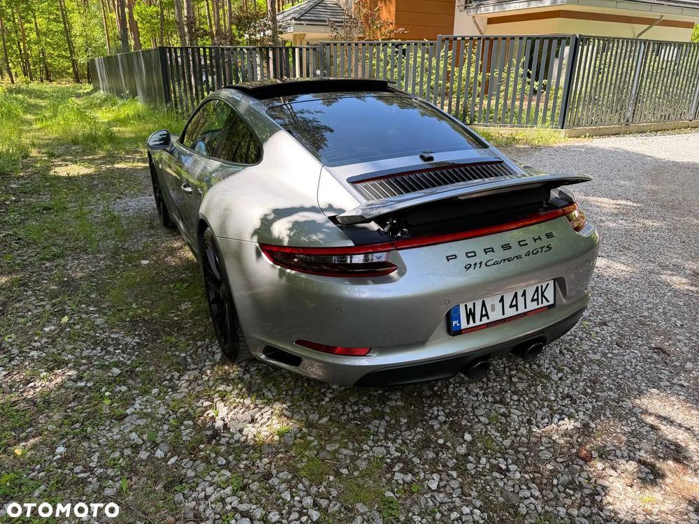 Porsche 911 Carrera 4 GTS PDK - 7
