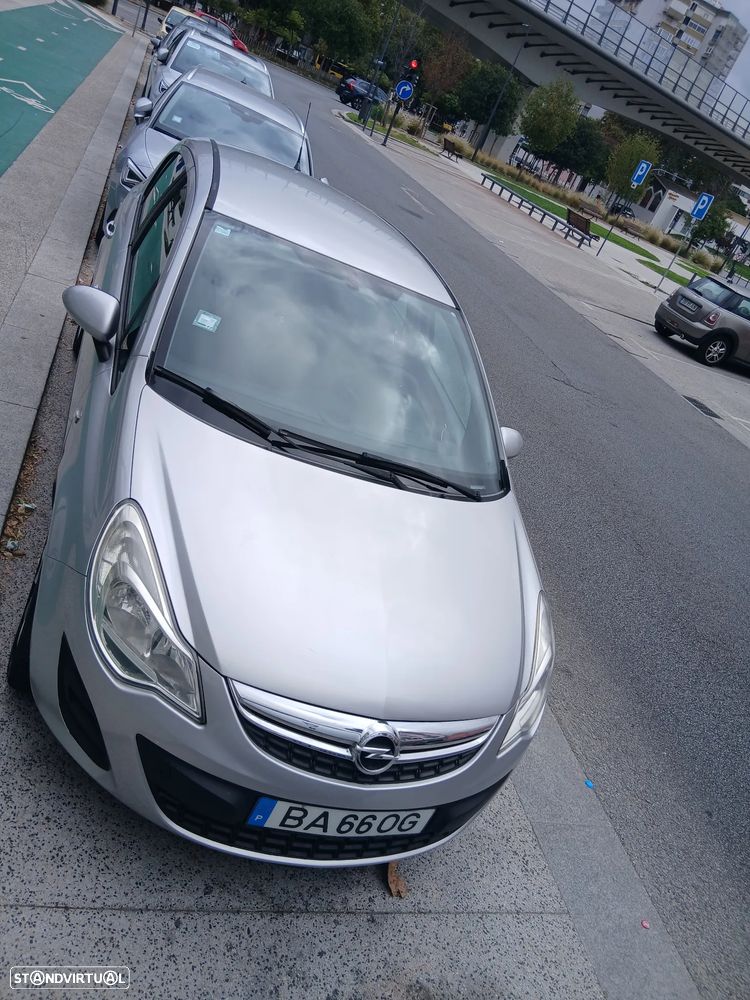 Opel Corsa 2012 photo 2
