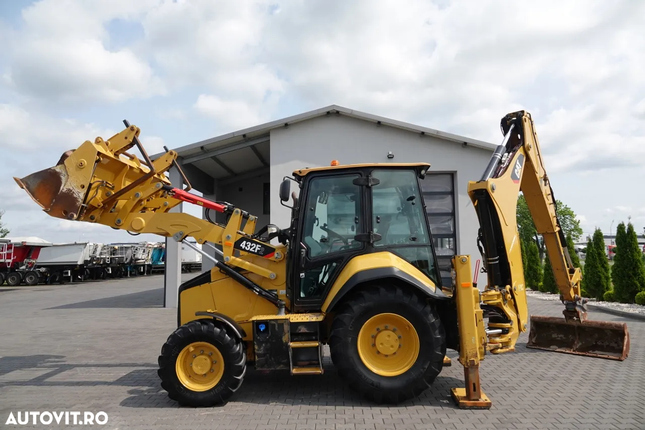 Cat 432 F2 / BULDOEXCAVATOR / AN 2019 / SET GALETE - 2