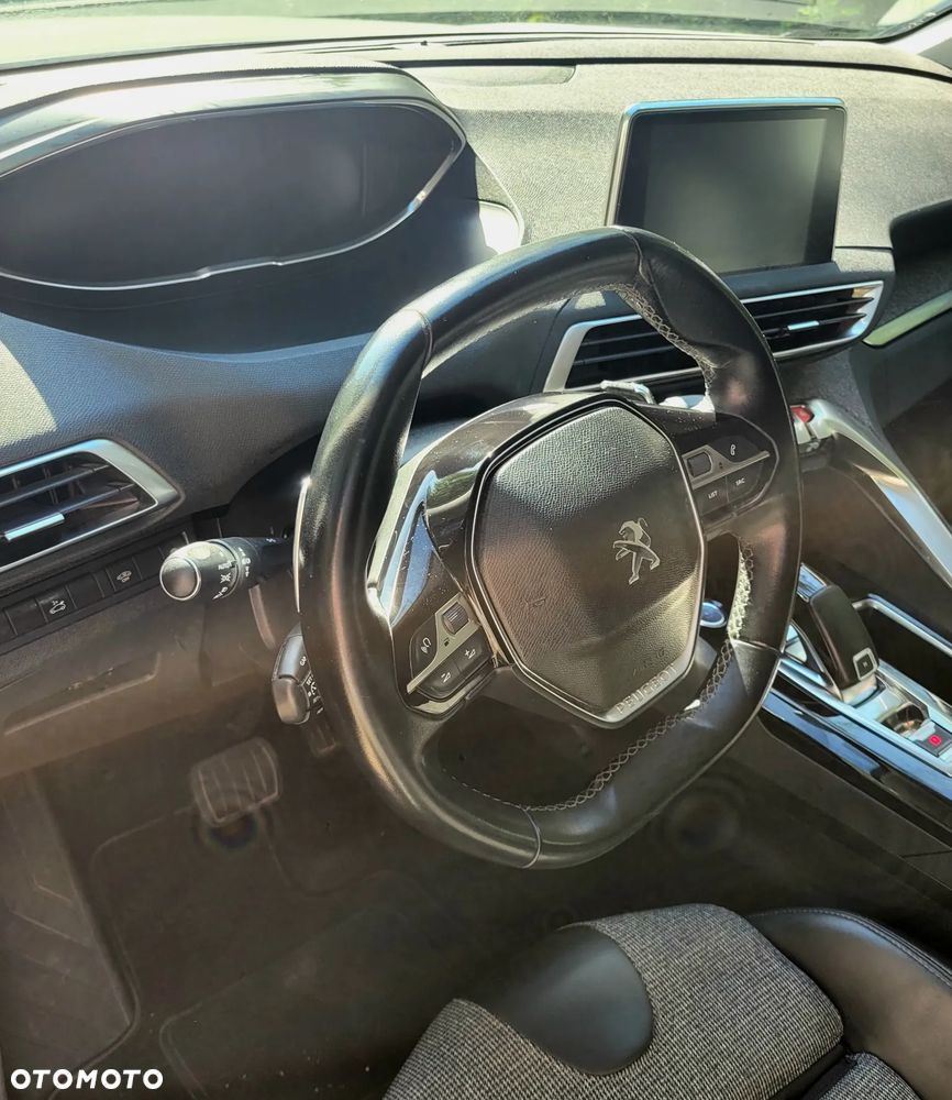 Peugeot 5008 1.5 BlueHDi Allure S&S EAT8 - 32
