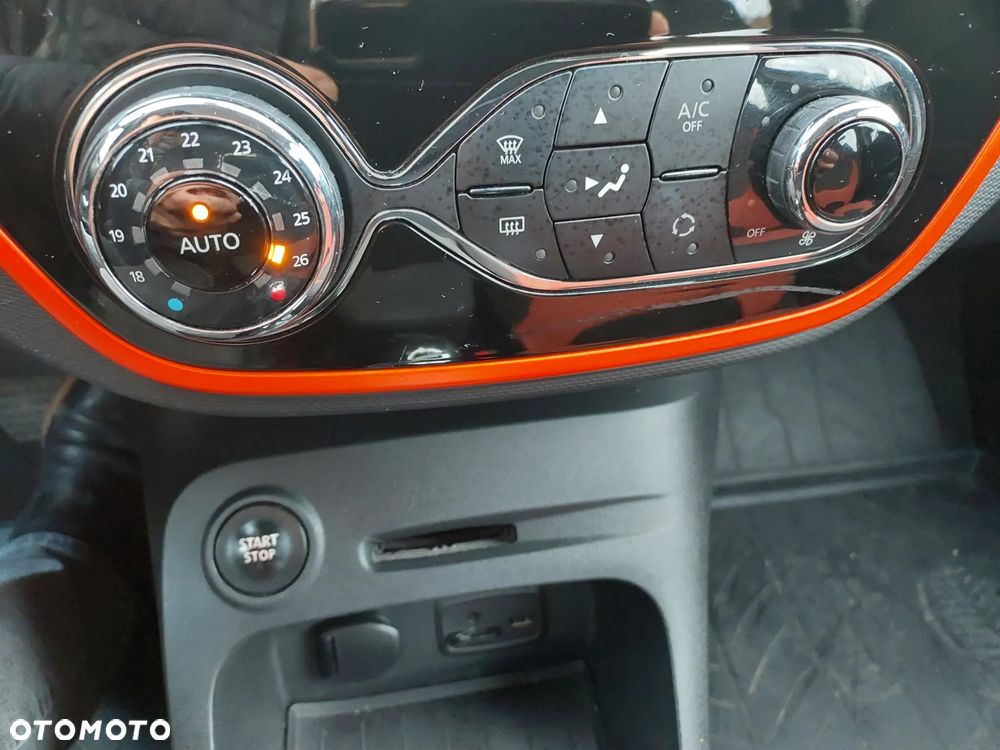 Renault Captur 1.2 Energy TCe Limited EDC - 27