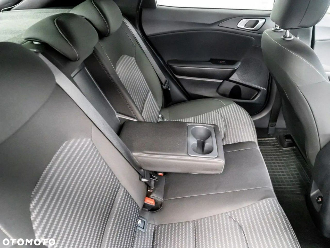 Kia XCeed 1.5 T-GDI M - 27