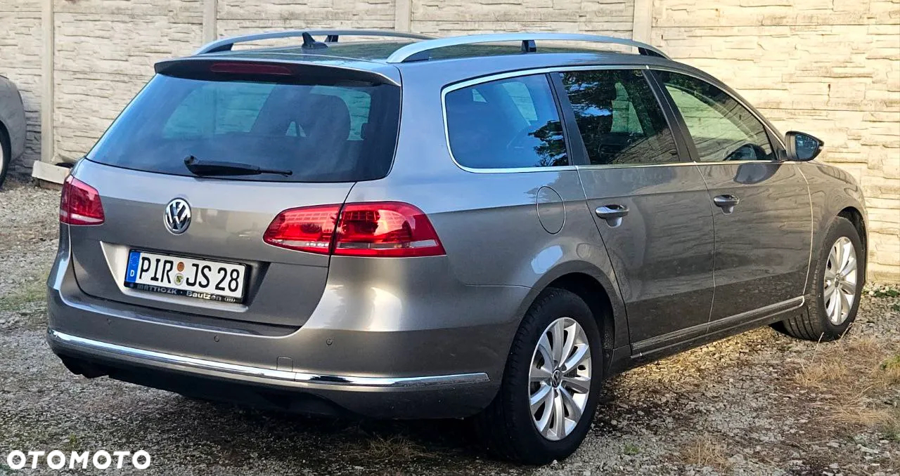 Volkswagen Passat 2.0 TDI Comfortline DSG - 4