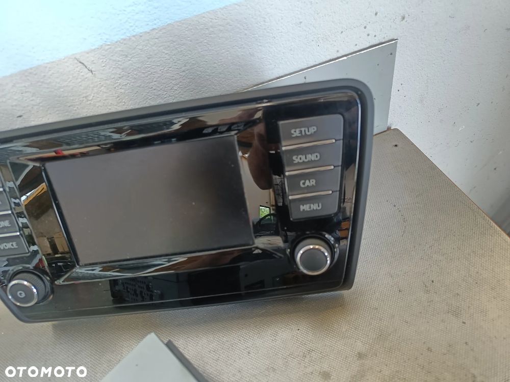 Radio Ekran Skoda Octavia 3 III Czytnik Multimediów Wyświetlacz 5E0035840A 5E0919605B - 5