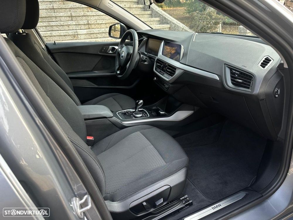 BMW 116 i Aut. Advantage - 12
