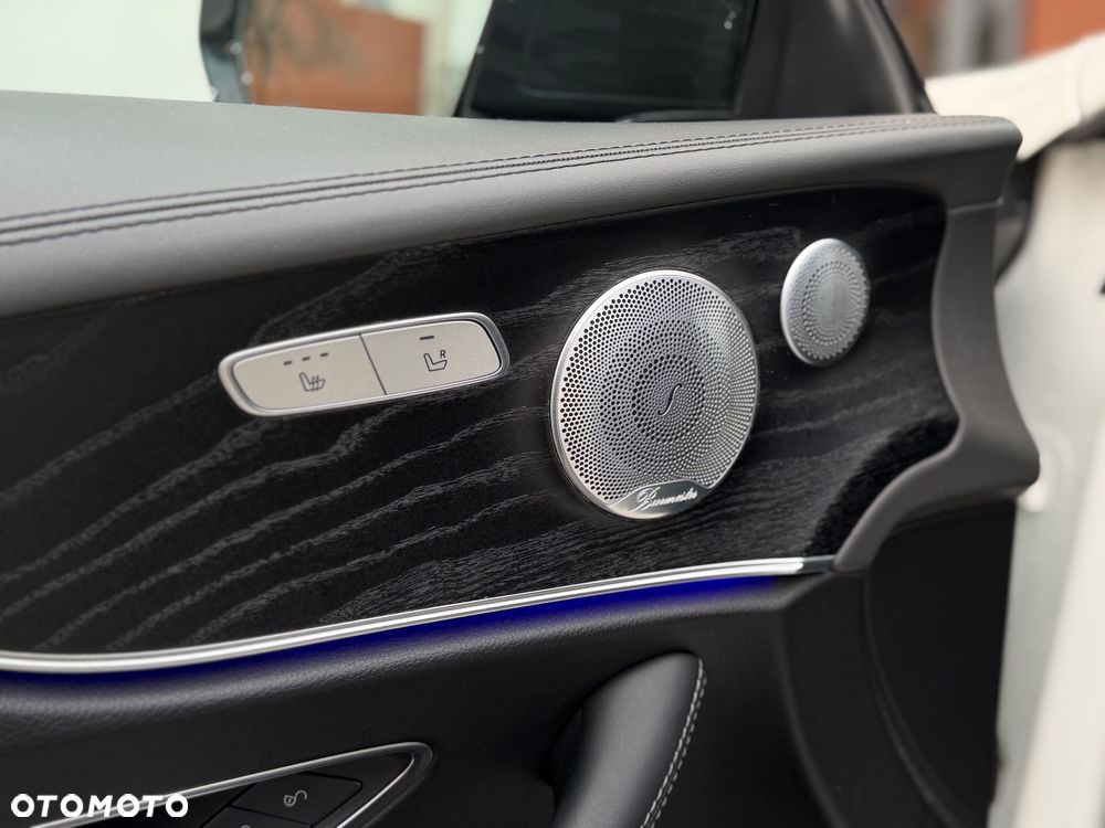 Mercedes-Benz Klasa E 220 d 4-Matic 9G-TRONIC - 28