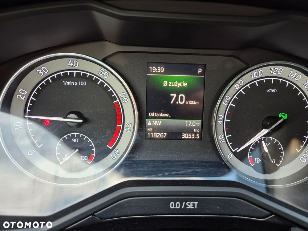 Skoda Superb 2.0 TSI 4x4 L&K DSG - 17