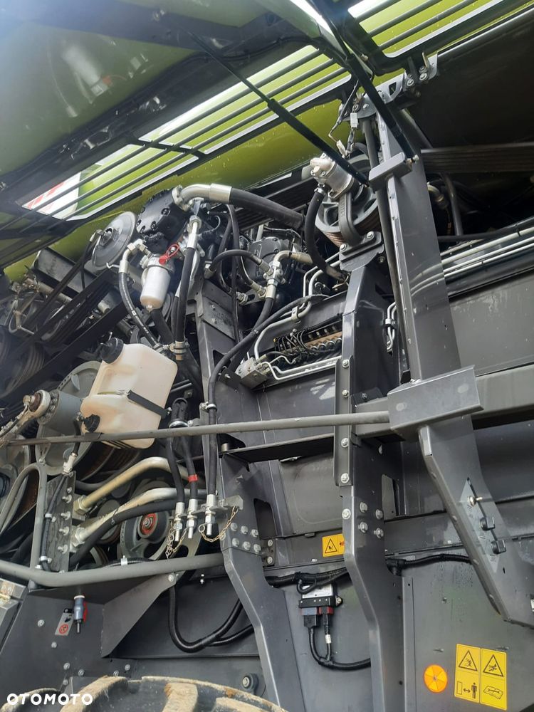 Claas Lexion 8900TT z hederem - 11
