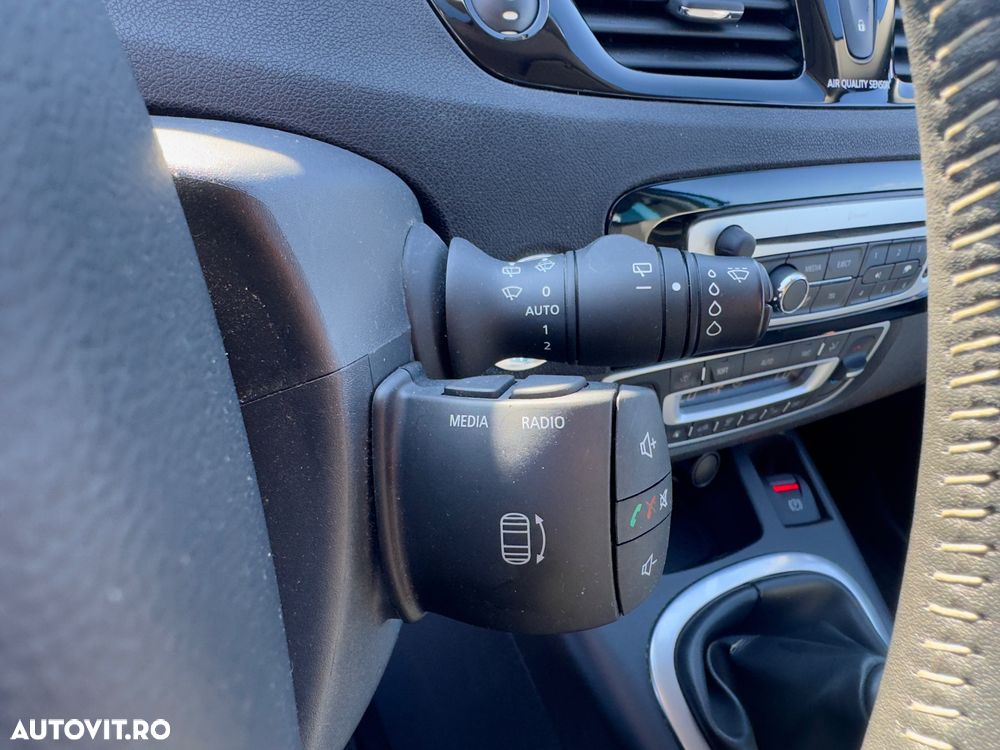 Renault Grand Scenic Energy dCi 110 S&S Bose Edition - 12