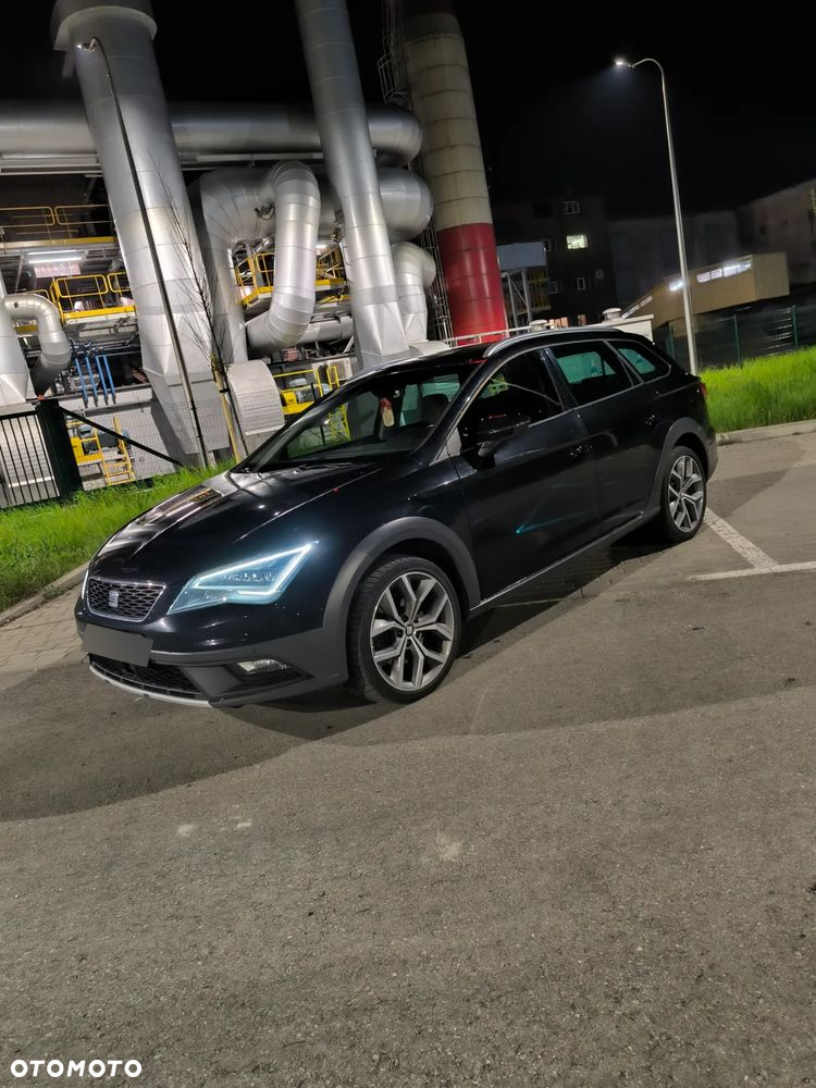 Seat Leon ST 2.0 TDI Start&Stop 4Drive DSG X-Perience - 24