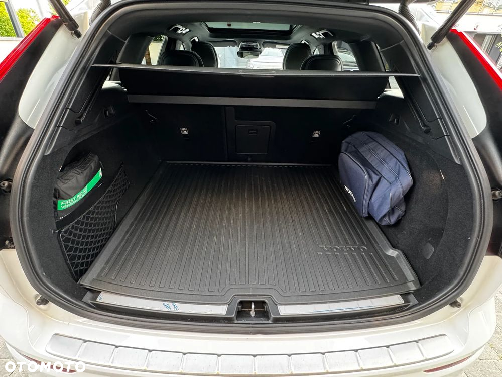 Volvo XC 60 - 21