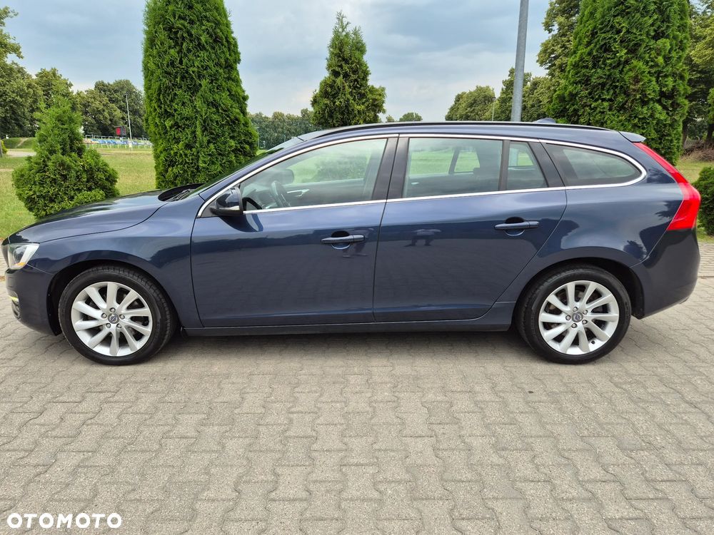 Volvo V60 T3 Base - 8