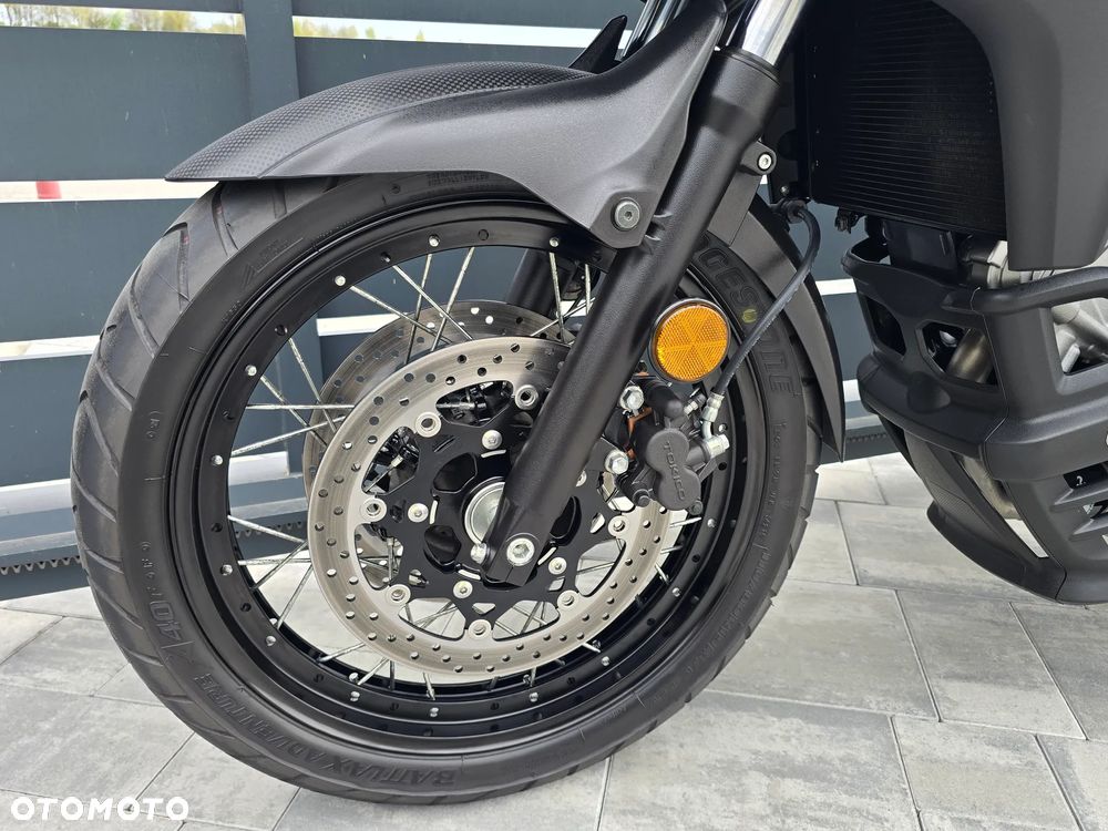 Suzuki V-STROM - 20