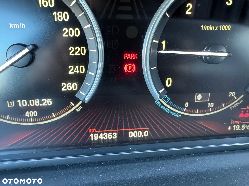 BMW Seria 5 520d - 18