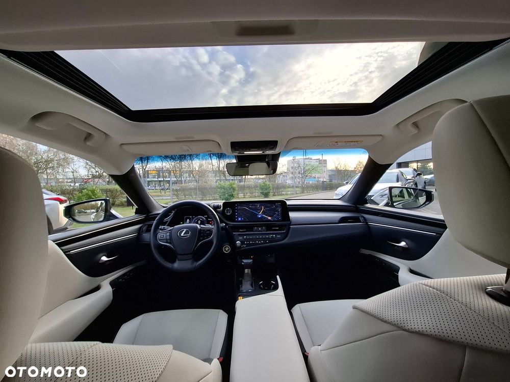 Lexus ES 300h Business Edition - 22