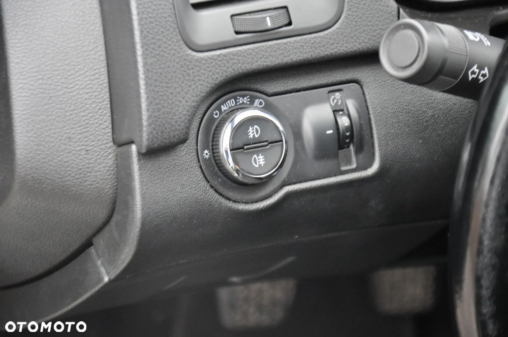 Opel Insignia 2.0 CDTI Cosmo S&S - 15