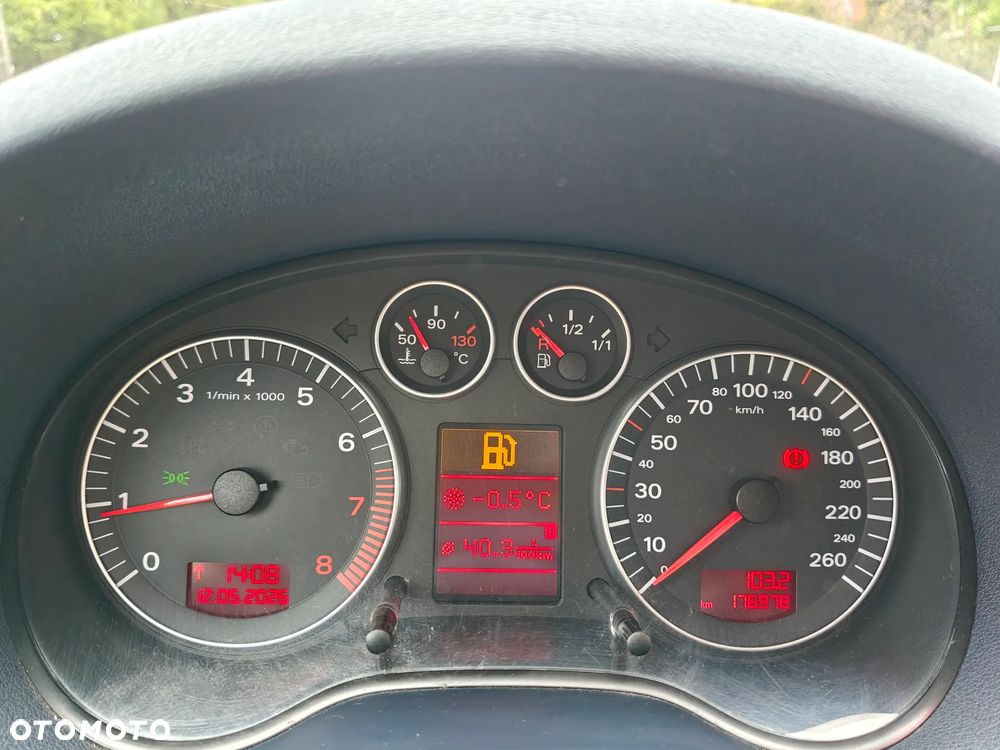 Audi A3 3-drzwiowe 1.6 S Line Sportpaket plus - 22