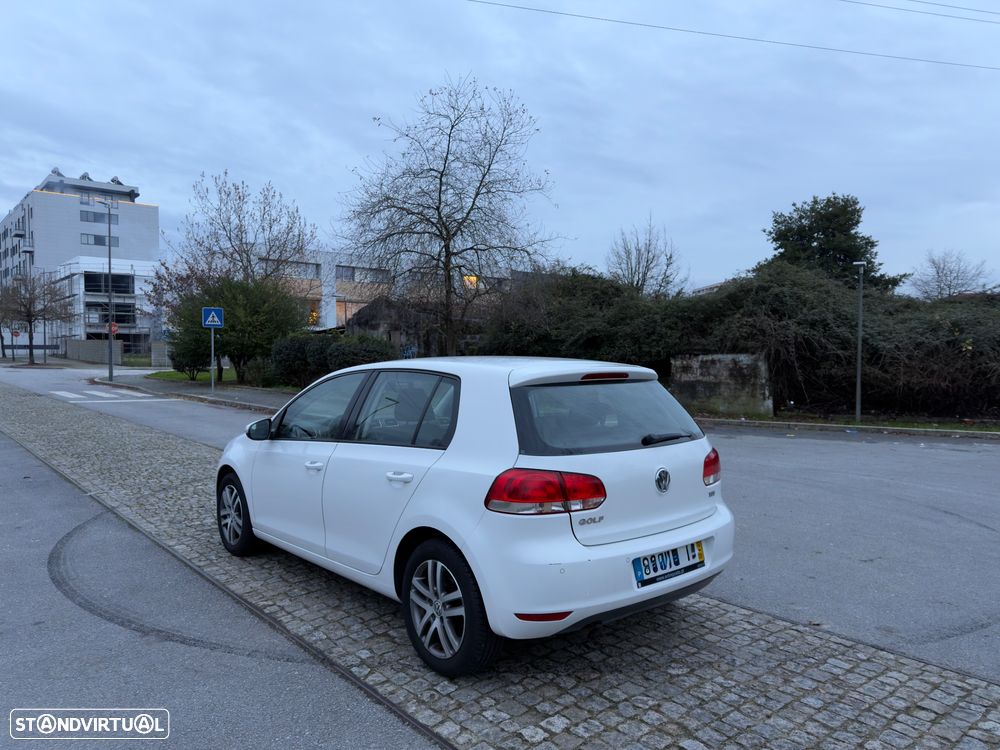 VW Golf 1.6 TDi Trendline BlueMotion - 6