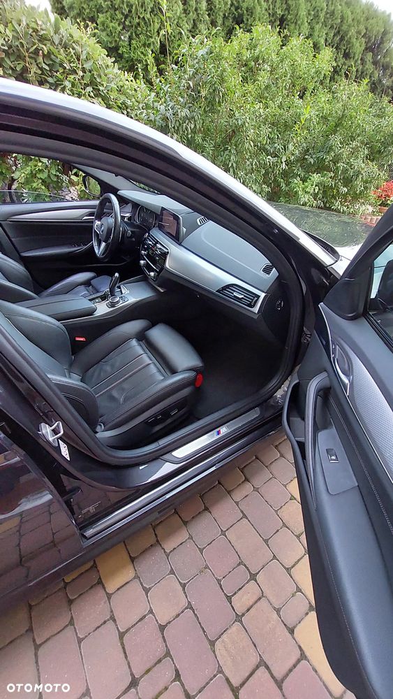 BMW Seria 5 518d M Sport - 21