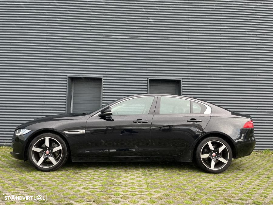 Jaguar XE 2.0 D Prestige Aut. - 31