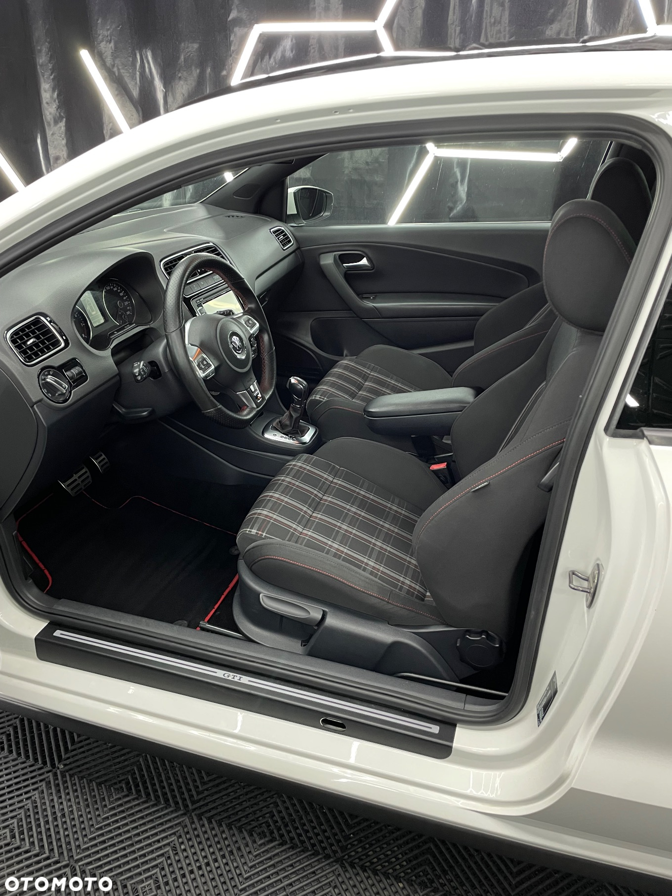 Volkswagen Polo 1.4 TSI GTI DSG - 4