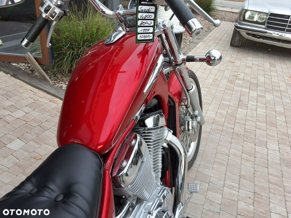 Suzuki Intruder - 21