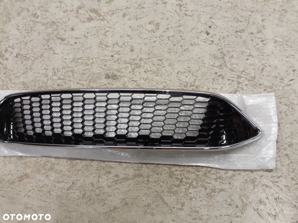 GRILL ATRAPA FORD FOCUS MK3 LIFT ST LINE 2014-2018R F1EJ-8200 - 3