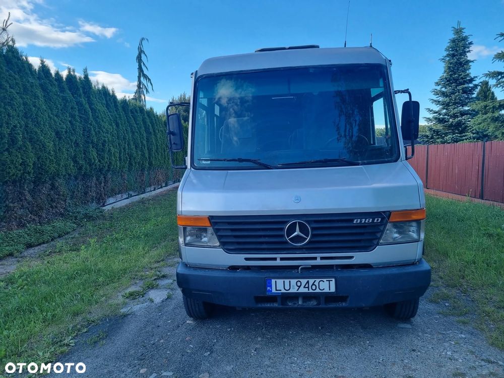 Mercedes-Benz 818D - 4