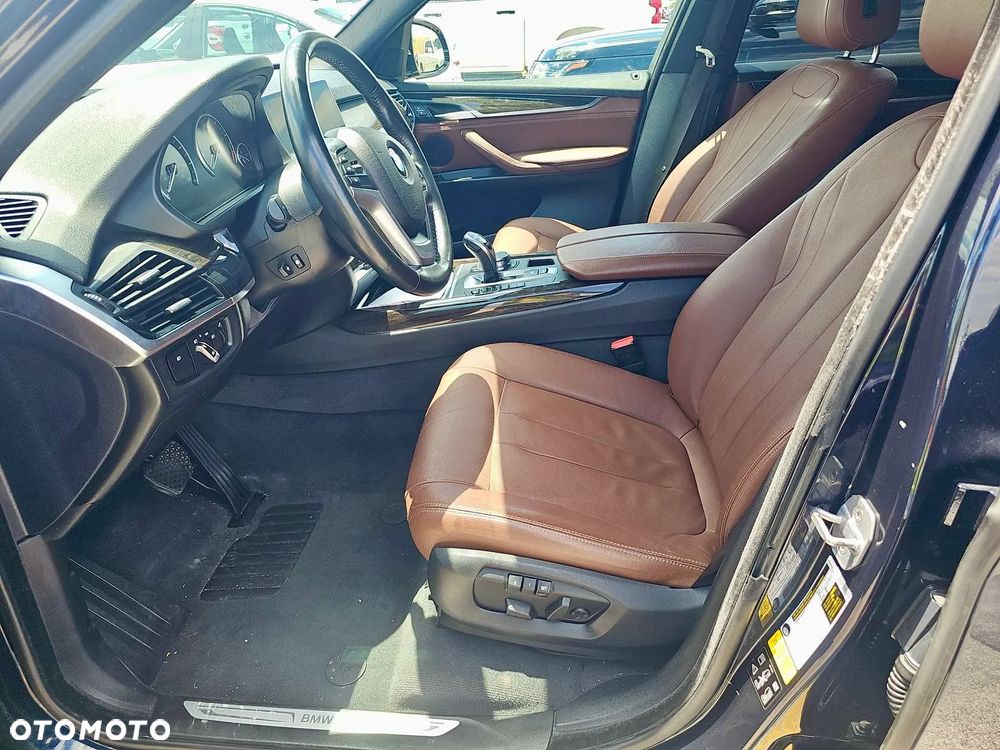 BMW X5 xDrive35i - 7
