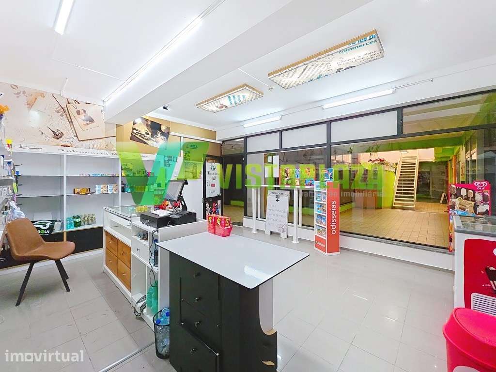Loja para Venda no Centro Comercial da Hortinha em Portimão - Grande imagem: 2/24
