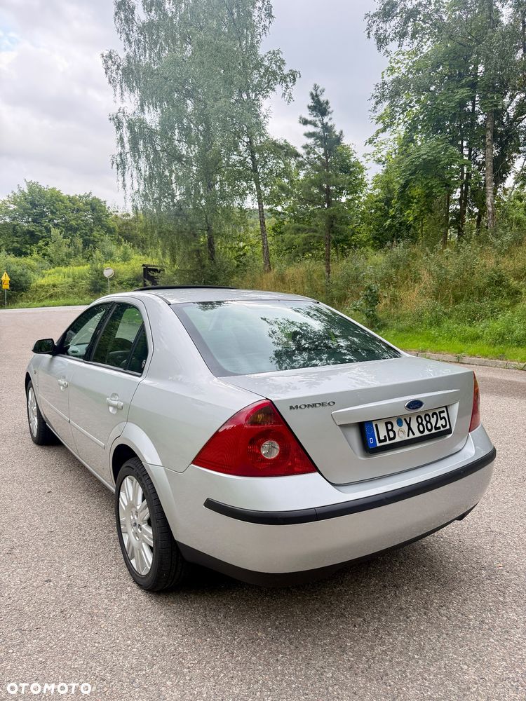 Ford Mondeo 2.5 V6 Ghia X - 10