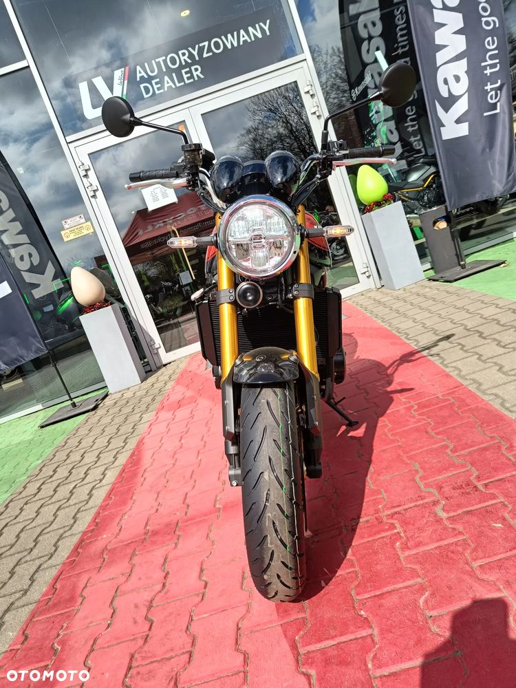 Kawasaki Z 900 RS - 8